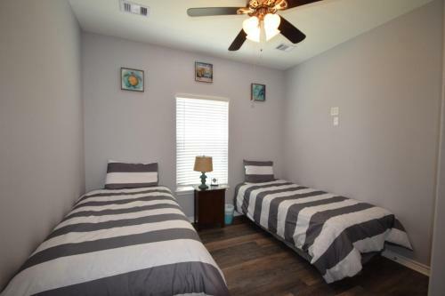 Beacon On The Beach- 3 Bedroom Home
