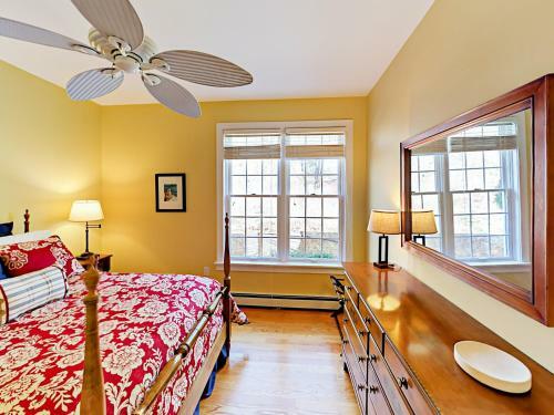 7 Apple Hill Lane Home