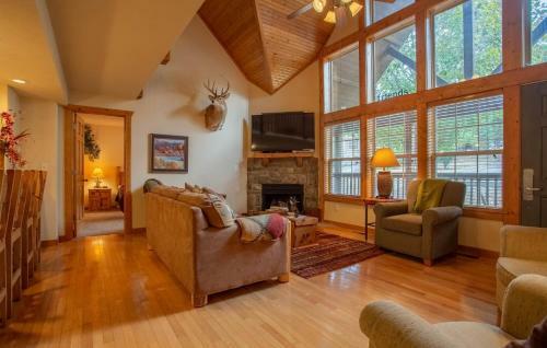 Serenity Lodge Home