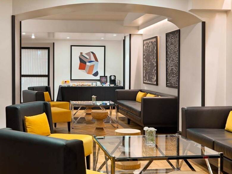 Hotel H10 Universitat