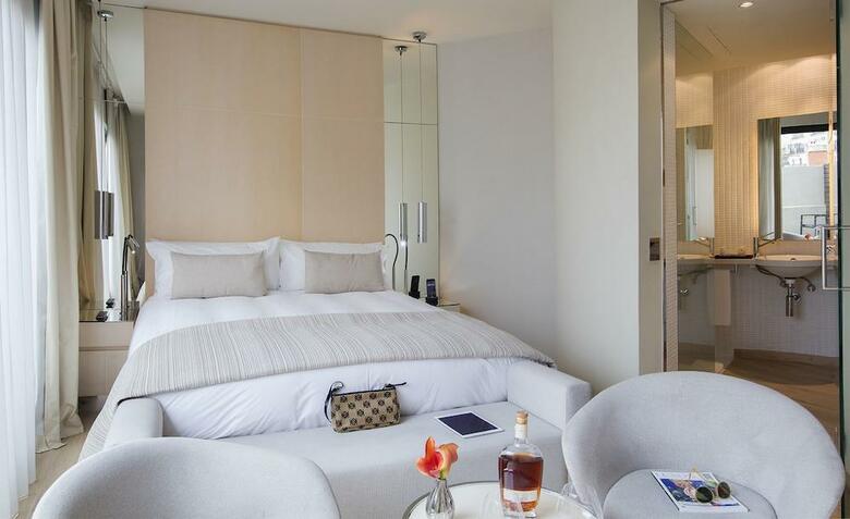 Hotel Cram