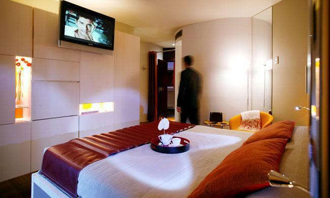 Hotel Cram