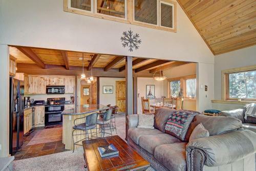 Wildernest Point Home