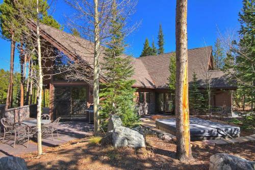 Wildernest Point Home