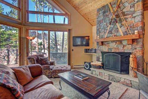 Wildernest Point Home