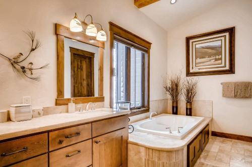 308 Shores Lane Home