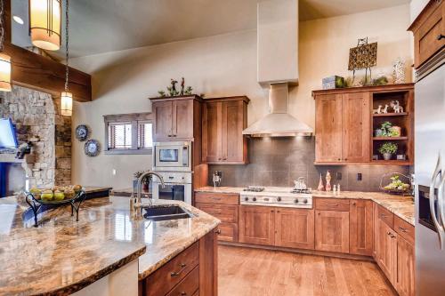 308 Shores Lane Home