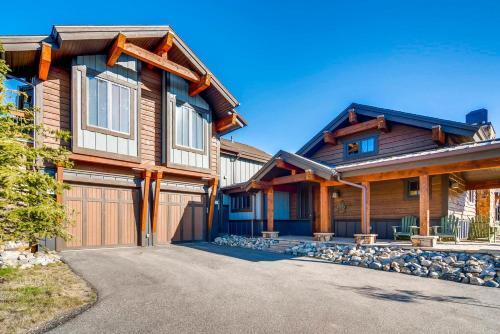 308 Shores Lane Home