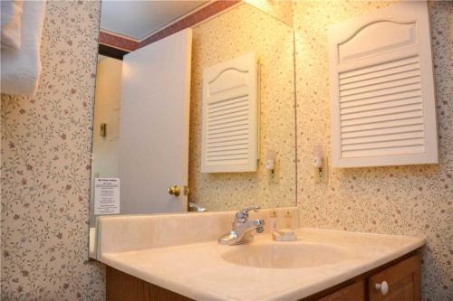 Apartamento Trail's End Condomimiums Unit 311