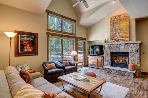 Mountain Thunder Townhouse�