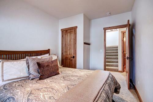Pine Needle Lodge Home