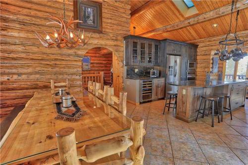 Black Bear Lodge (private Home)