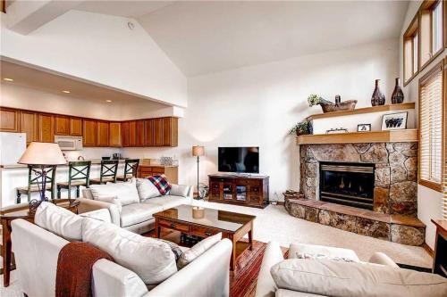 White Wolf #1648 Townhouse