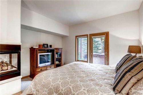 White Wolf #1648 Townhouse