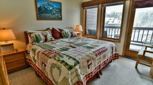 Tyra Aspen Two Bedroom Condo
