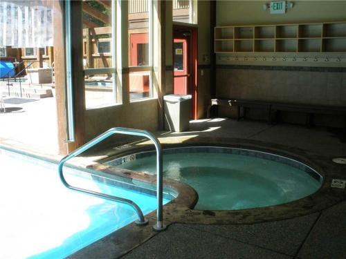 Los Pinos Townhomes Unit B24