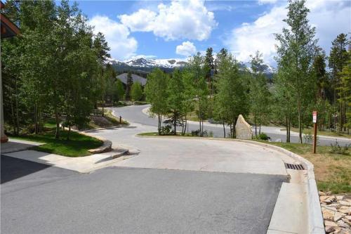 Los Pinos Townhomes Unit B24