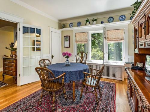Bed & Breakfast The Willows Inn