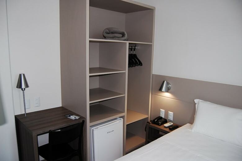Hotel Valerim Itaja�