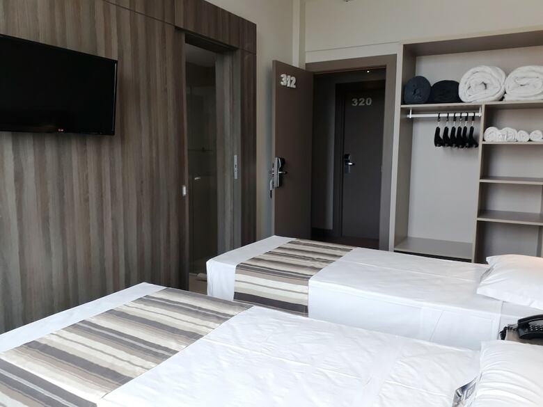Hotel Valerim Itaja�