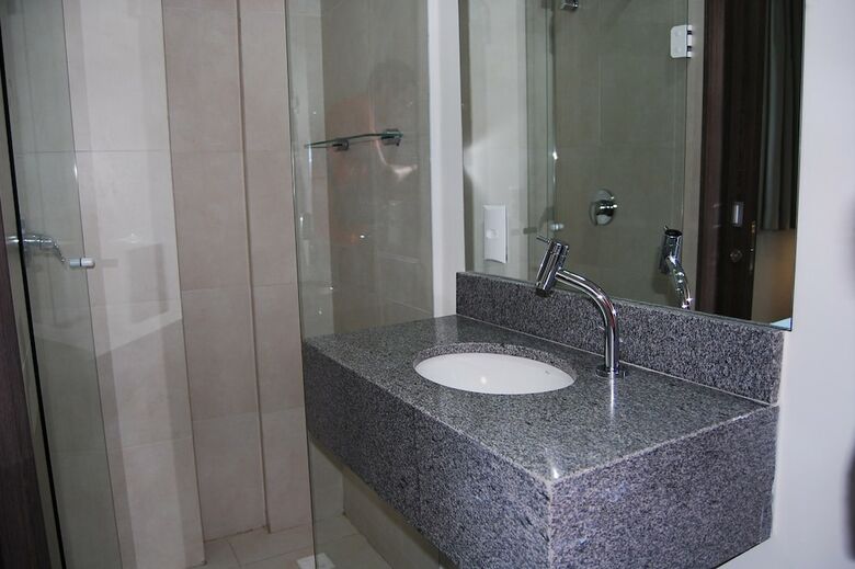 Hotel Valerim Itaja�