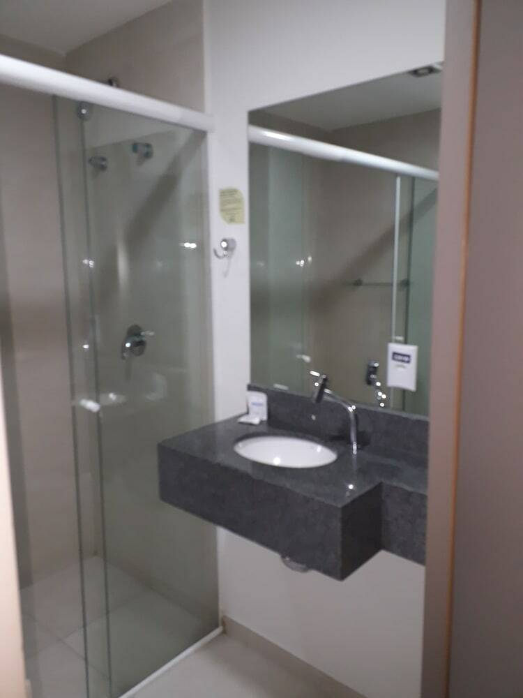 Hotel Valerim Itaja�