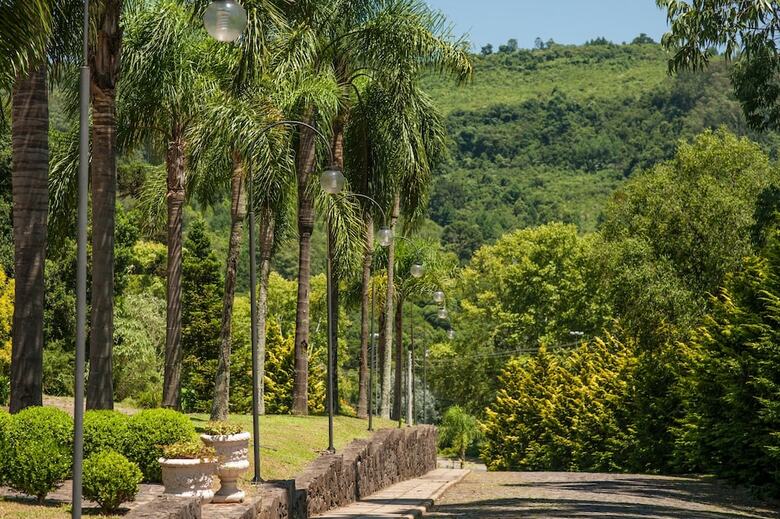 Farina Park Hotel
