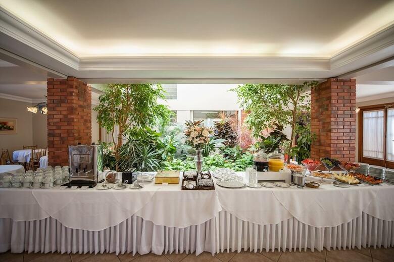 Farina Park Hotel