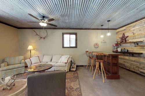 River Road Retreat