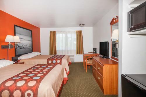 Hotel Super 8 By Wyndham Cloverdale