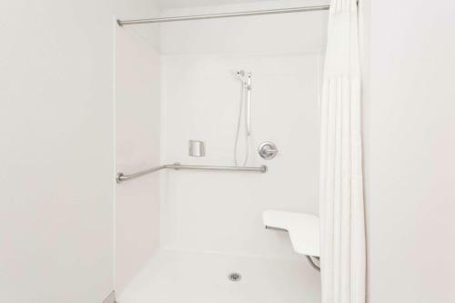 Hotel Super 8 By Wyndham Cloverdale