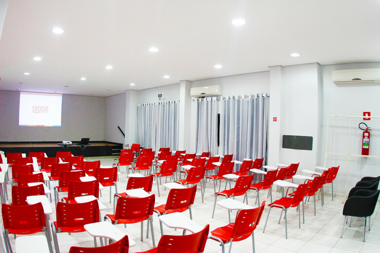 Lagoa Quente Hotel