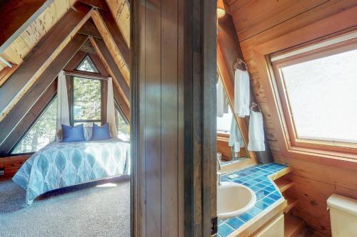 Lakeview Tree House