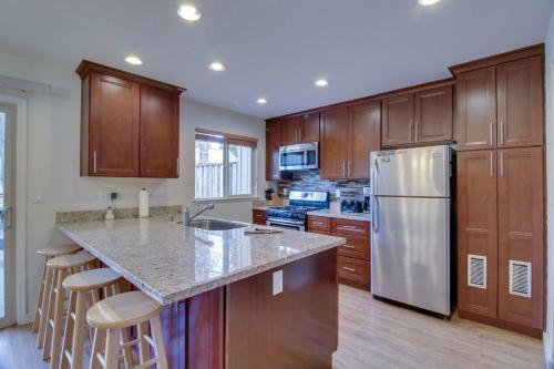 Crystal Waters Townhome