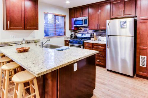 Crystal Waters Townhome
