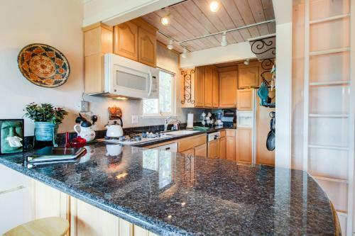 Kokopelli Condo At St. Francis Lakeside