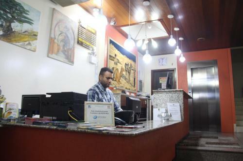 Oasis Chartouni Hotel
