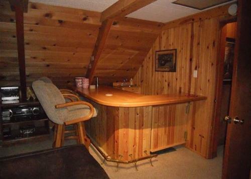 Hicks Tree Fort-3 Bedroom Cabin