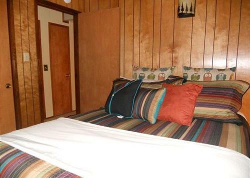 Hicks Tree Fort-3 Bedroom Cabin