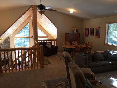 Heinrichs Cabin-4 Bedroom Cabin