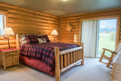 Saddlehorn Cabin