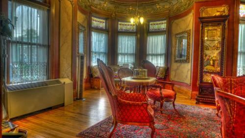 Bed & Breakfast The Redstone Inn And Suites
