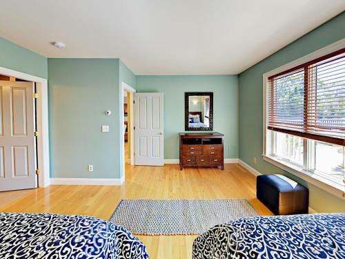 7 Spyglass Hill Rd Home