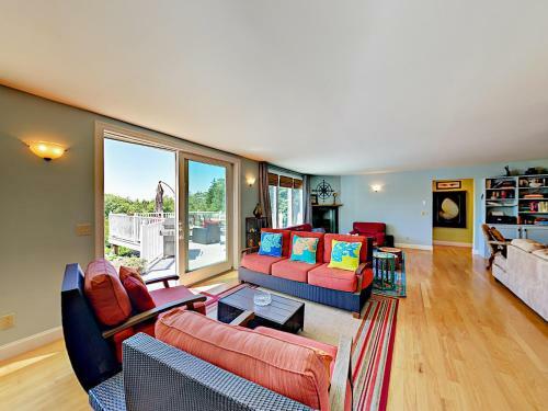 7 Spyglass Hill Rd Home