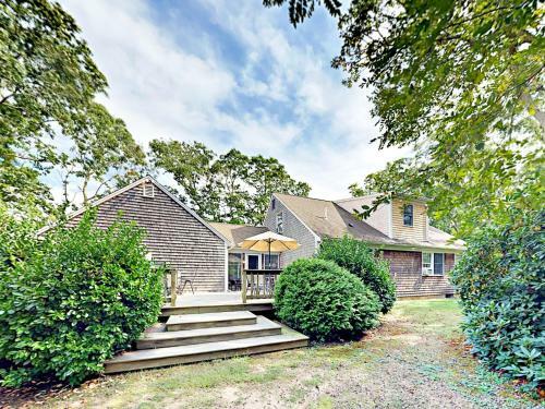 40 Epanow Rd Home