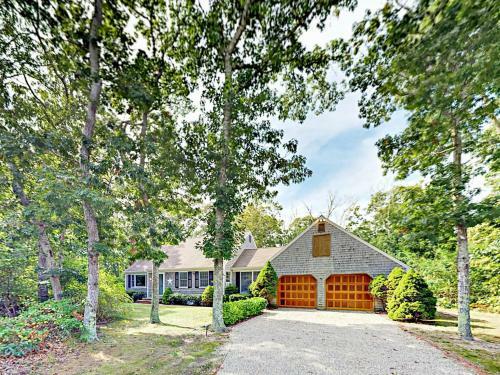 40 Epanow Rd Home