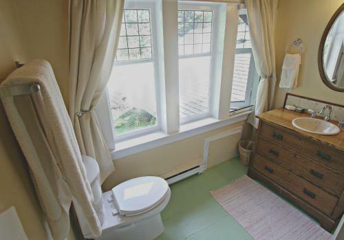 Kangaroo House Bed & Breakfast