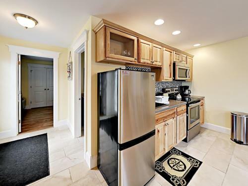 Apartamento 306 Eddy Rd Condo #d
