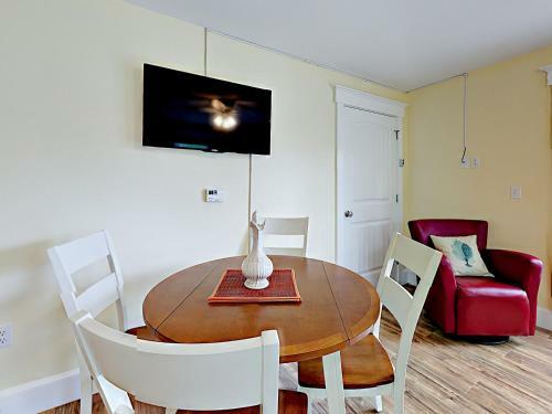 Apartamento 306 Eddy Rd Condo #d