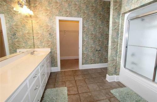 Goldsmith- 5 Bedroom Home